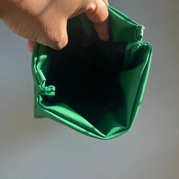 DENYM & DIAMONDS CROSSBODY ADJUSTABLE REVERSIBLE STRAP BAG COLOR KELLEY GREEN - Picture 3 of 11